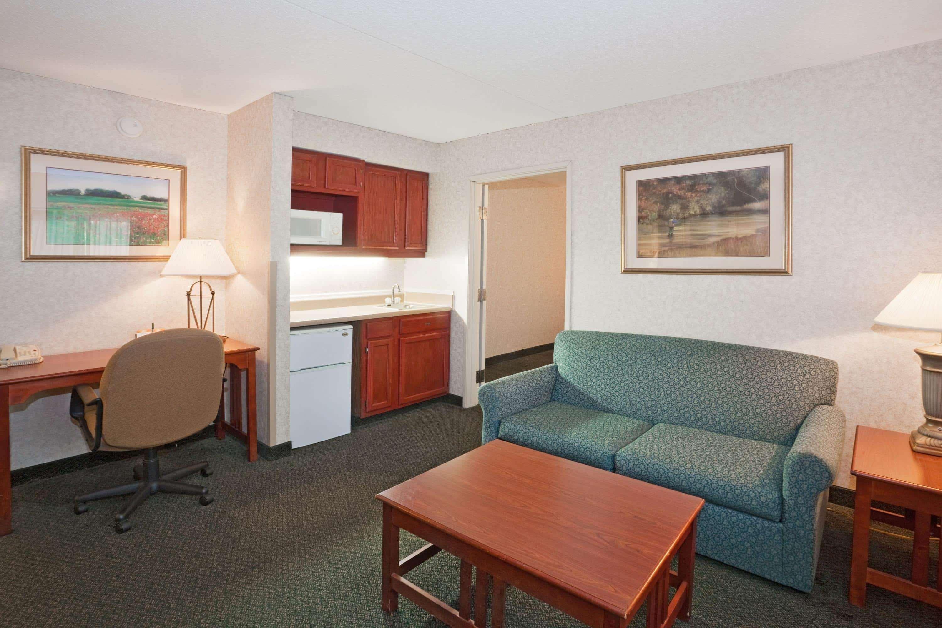 La Quinta By Wyndham Overland Park Exterior foto