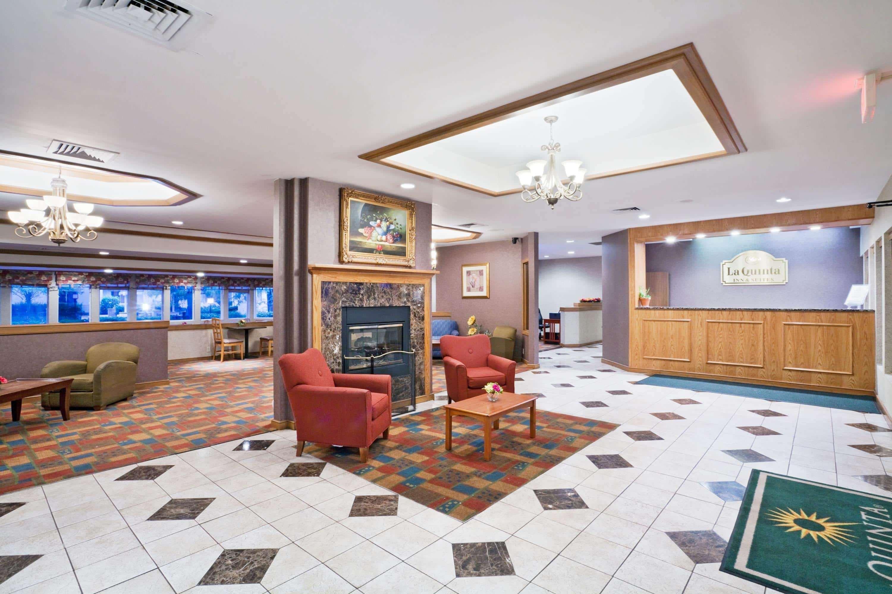 La Quinta By Wyndham Overland Park Exterior foto